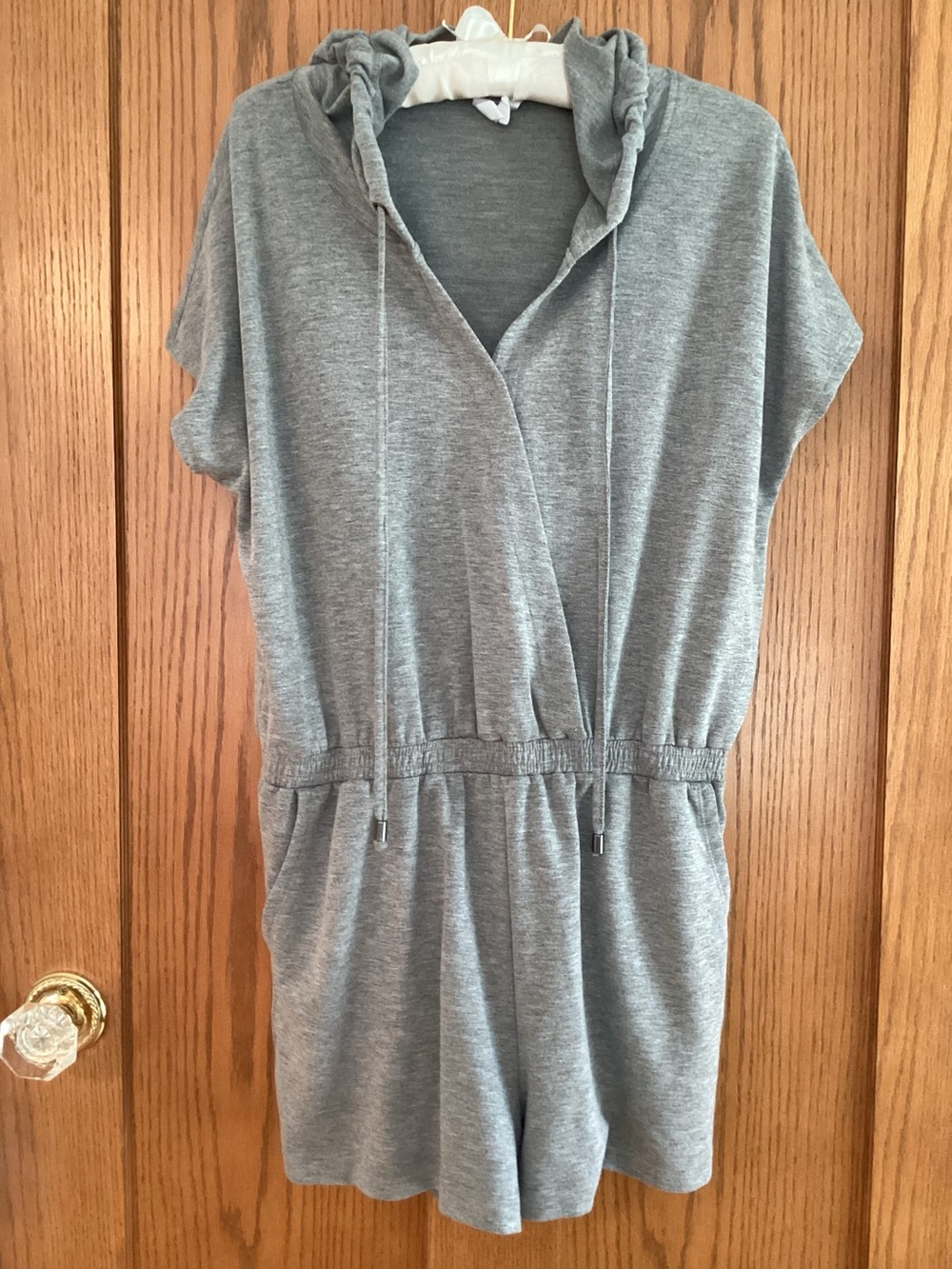 Cable & Gauge Gray Hooded Shorts Romper Size Large